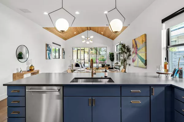 205 Ben Howell DR, Austin, TX 78704