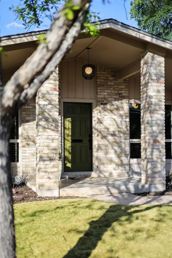 2504 Deerfoot TRL, Austin, TX 78704