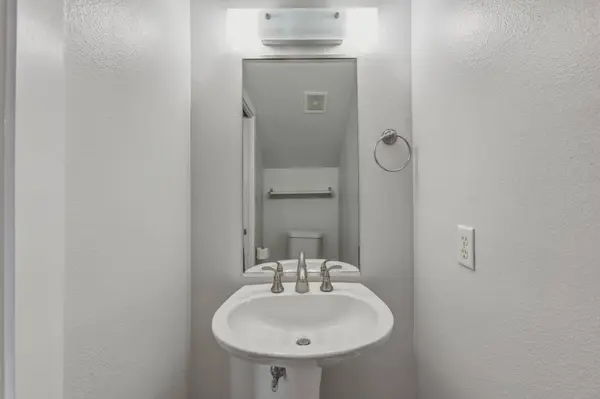 1305 E 6th ST #13, Austin, TX 78702