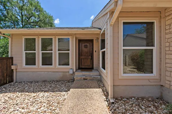 6409 Paintbrush Hollow HOLW, Austin, TX 78750