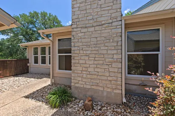 6409 Paintbrush Hollow HOLW, Austin, TX 78750
