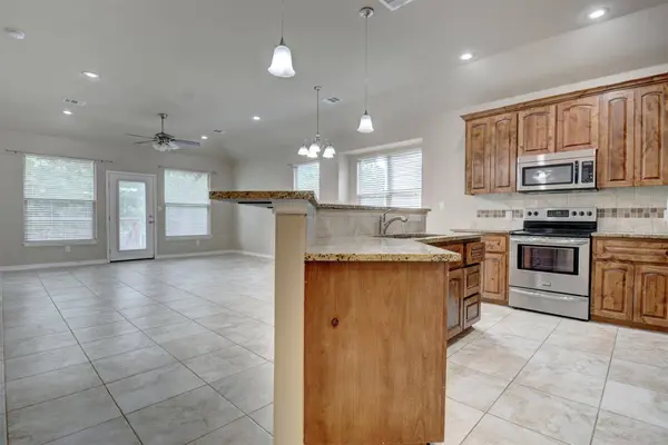 129 N Kaupo DR #B, Bastrop, TX 78602