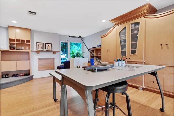 3309 Westhill Dr. DR #B, Austin, TX 78704