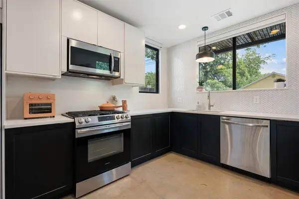 1114 E 3rd ST #1, Austin, TX 78702