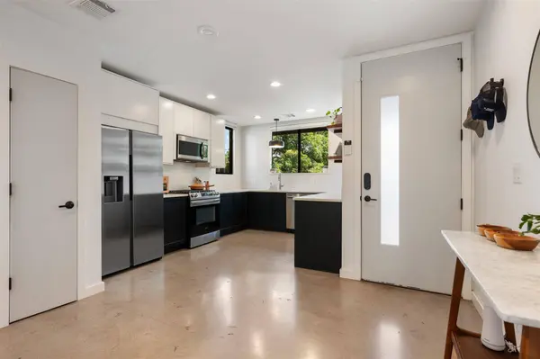 1114 E 3rd ST #1, Austin, TX 78702
