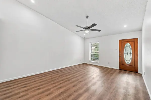 6712 Ripple RUN, Austin, TX 78744