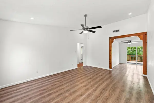 6712 Ripple RUN, Austin, TX 78744