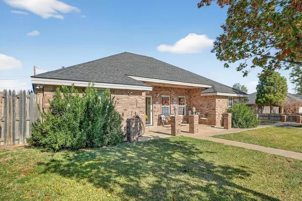 1303 Lynn Ave, Midland, TX 79705