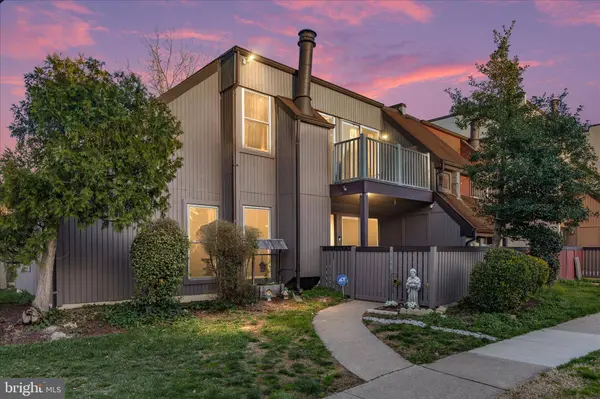 3948 WOODHUE PL #18, Alexandria, VA 22309