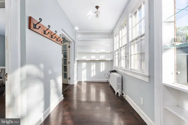 1533 FOXHALL RD NW, Washington, DC 20007
