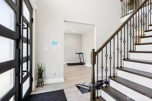 13 Caldwell RD, Edison, NJ 08817