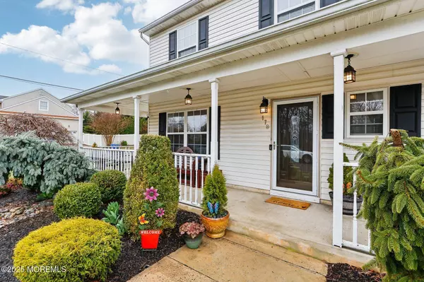 178 Milton Avenue, Cliffwood, NJ 07721