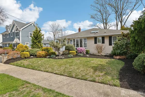 49 Hickory ST, Edison, NJ 08817