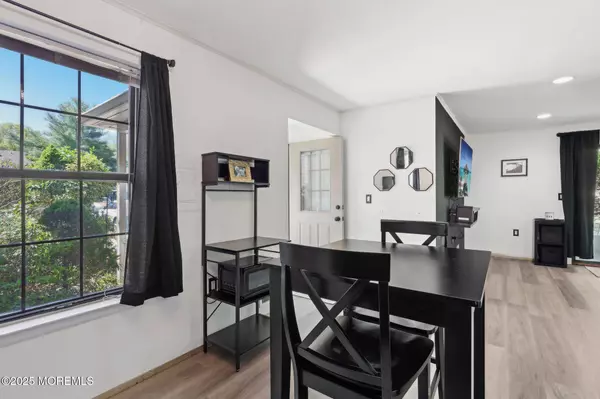 300 Larkspur Lane, Jackson, NJ 08527