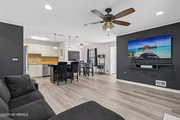 300 Larkspur Lane, Jackson, NJ 08527