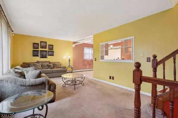 370 Rudolph Ave, Rahway City, NJ 07065