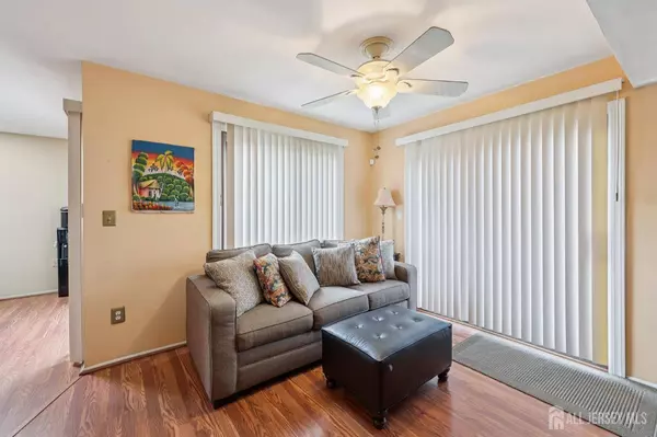 160 Goldmine LN, Old Bridge, NJ 08857