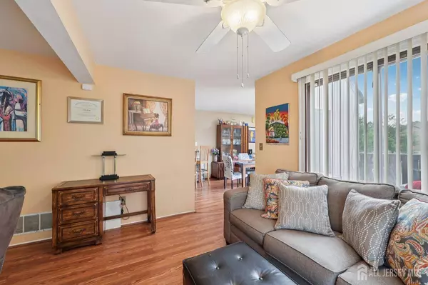 160 Goldmine LN, Old Bridge, NJ 08857