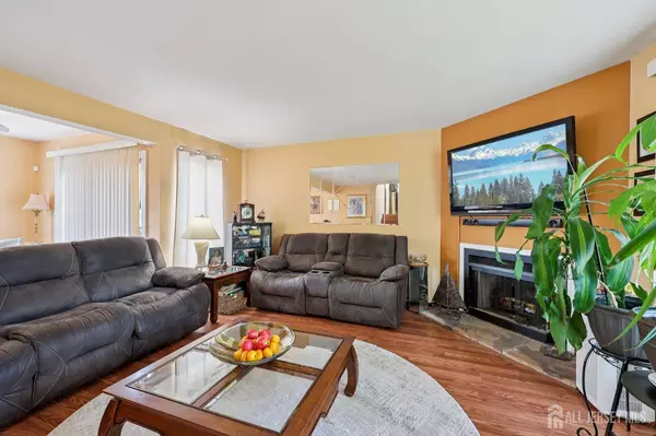 160 Goldmine LN, Old Bridge, NJ 08857