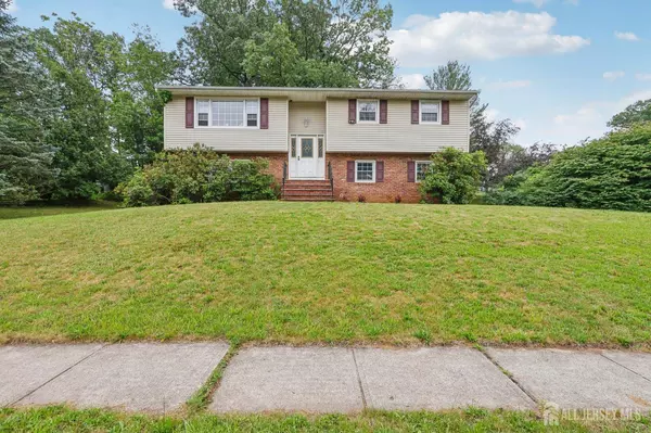 28 Thomas RD, East Brunswick, NJ 08816