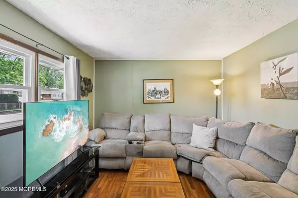 30 Clark Place, Avenel, NJ 07001