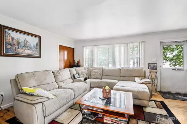 30 Lafayette AVE, Franklin Twsp, NJ 08873