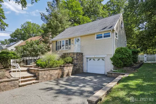 80 Conforti AVE, West Orange, NJ 07052