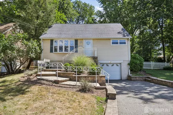 80 Conforti AVE, West Orange, NJ 07052