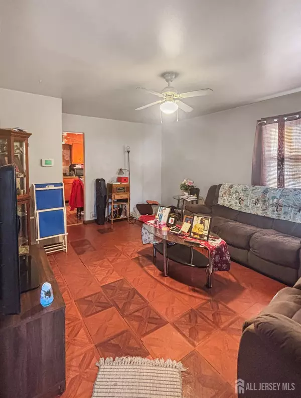 53 Juliet AVE, Franklin Twsp, NJ 08873