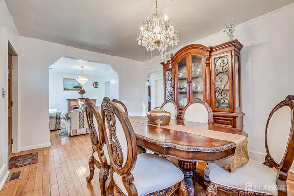651 W Lincoln AVE W, Rahway, NJ 07065