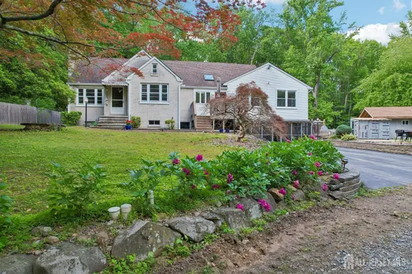 37 Davidson Mill RD, South Brunswick, NJ 08902