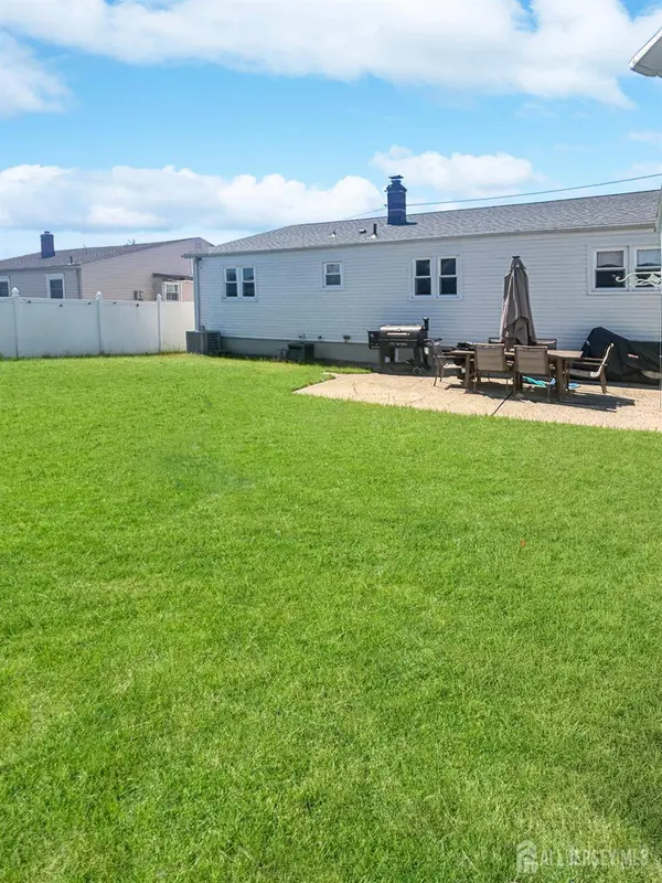 50 Preston RD, Colonia, NJ 07067