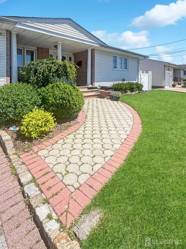 50 Preston RD, Colonia, NJ 07067