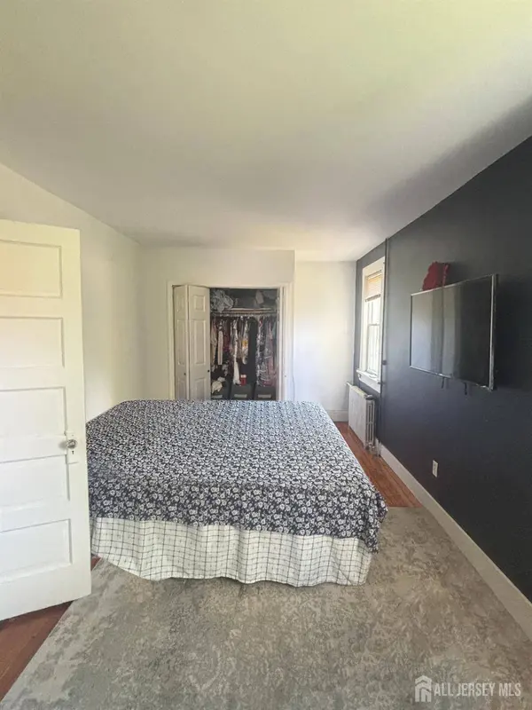 63 Poplar DR, Long Hill, NJ 07980