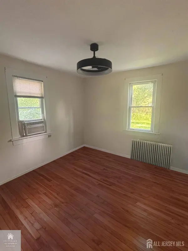 63 Poplar DR, Long Hill, NJ 07980