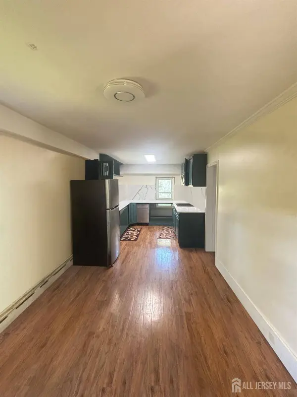 63 Poplar DR, Long Hill, NJ 07980
