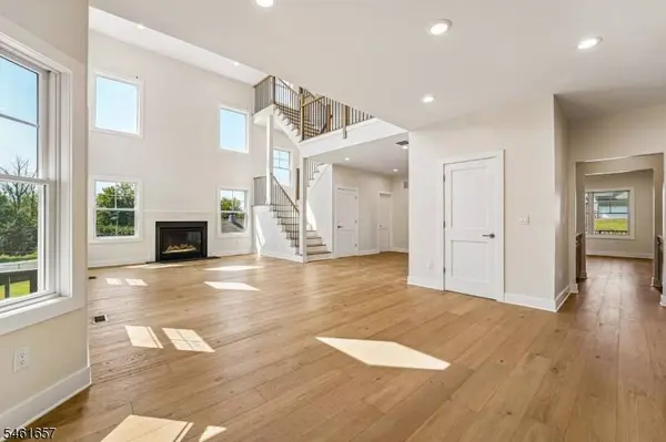11 Scarlet Dr, Piscataway Twp., NJ 08854