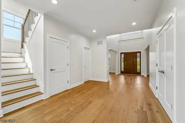 11 Scarlet Dr, Piscataway Twp., NJ 08854