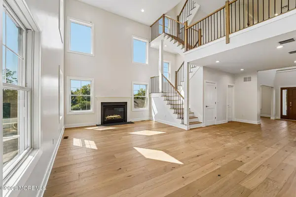 11 Scarlet Drive, Piscataway, NJ 08854