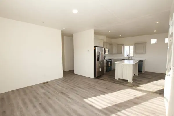2055 Rucker AVE, Gilroy, CA 95020