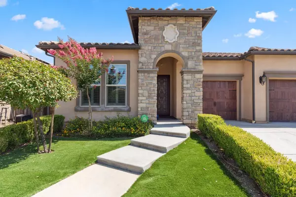 6123 E Providence AVE, Fresno, CA 93727