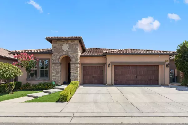 6123 E Providence AVE, Fresno, CA 93727