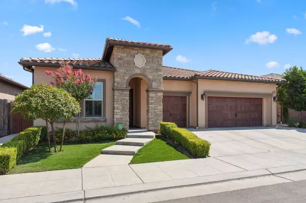 6123 E Providence AVE, Fresno, CA 93727