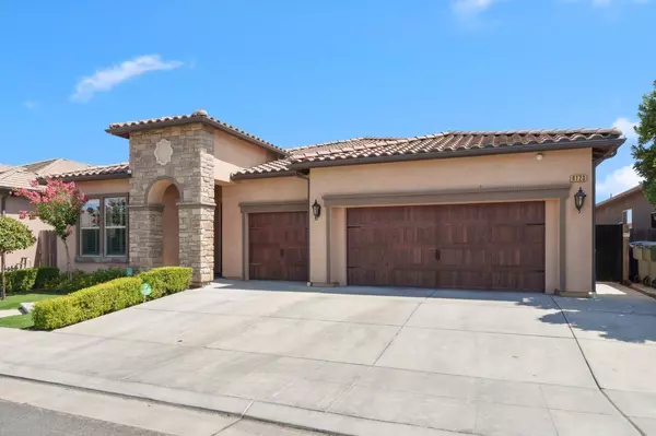 6123 E Providence AVE, Fresno, CA 93727