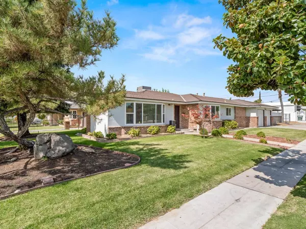 2705 N West AVE, Fresno, CA 93705