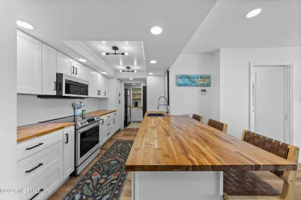 1601 OCEAN DR S #403, Jacksonville Beach, FL 32250