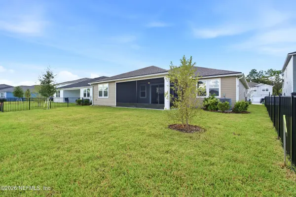 136 HOLLY CREEK DR, St. Johns, FL 32259