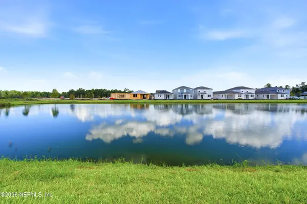 136 HOLLY CREEK DR, St. Johns, FL 32259