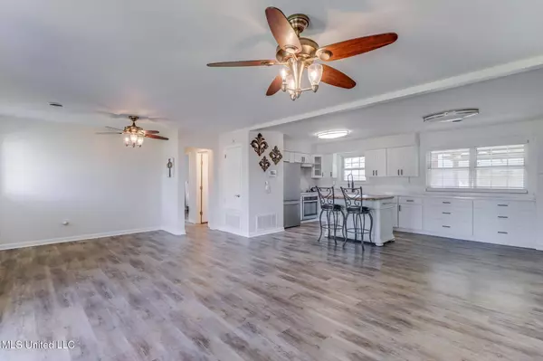 4301 Searle Avenue, Gulfport, MS 39507