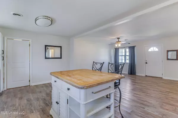 4301 Searle Avenue, Gulfport, MS 39507